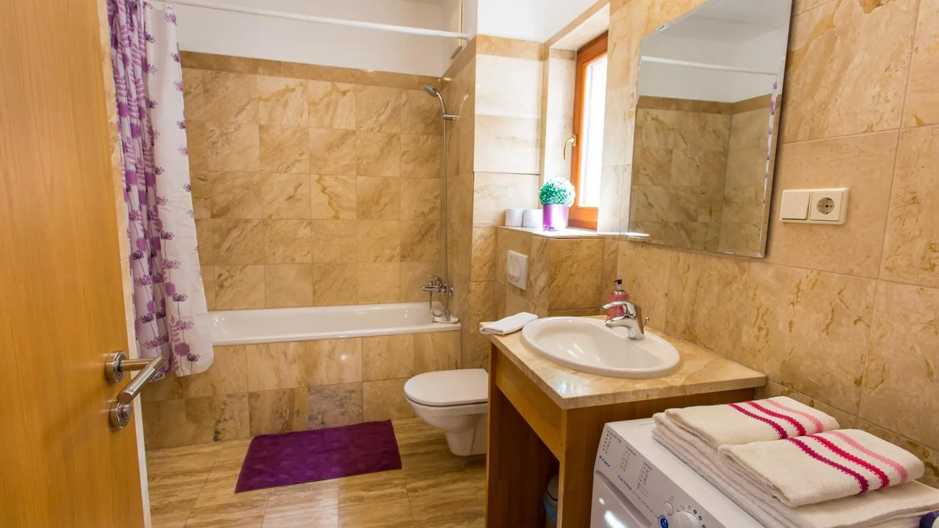Colours Apartments Deluxe With Free Parking Budapest 0*,